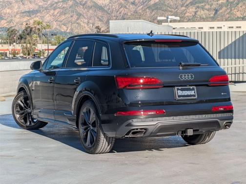 2026 Audi Q7 55 Premium Plus