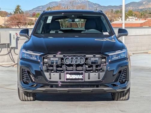 2026 Audi Q7 55 Premium Plus