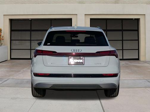 2023 Audi e-tron Premium Plus quattro