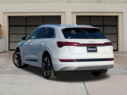 2023 Audi e-tron Premium Plus quattro