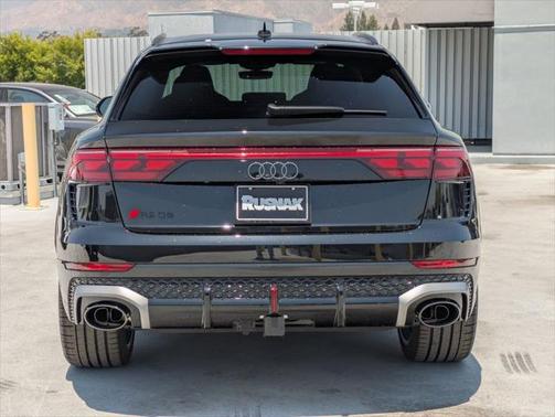 2025 Audi RS Q8 4.0T