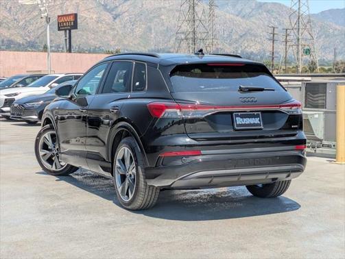 2025 Audi Q4 e-tron Premium 55 quattro