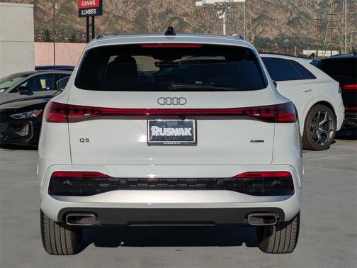 2025 Audi Q5 Premium TFSI quattro S tronic