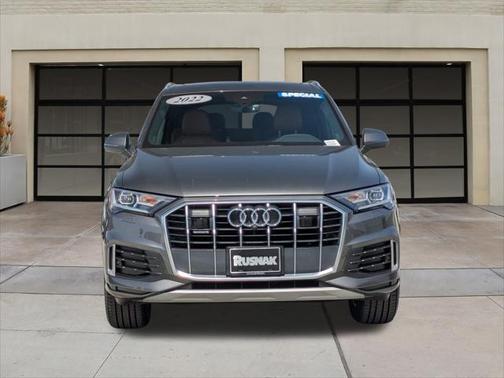 2022 Audi Q7 45 Premium Plus