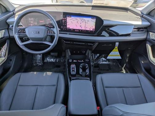 2025 Audi Q6 e-tron Premium quattro