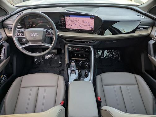 2025 Audi Q5 Premium TFSI quattro S tronic