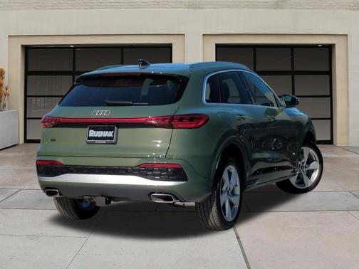 District Green Metallic 2025 Audi Q5 Premium Plus TFSI quattro S tronic