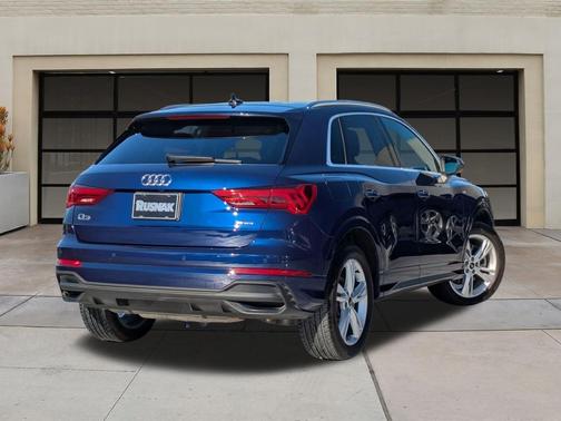 2024 Audi Q3 Premium 45 TFSI S line quattro Tiptronic