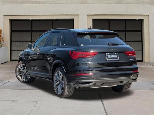 2025 Audi Q3 Premium 45 TFSI S line quattro Tiptronic