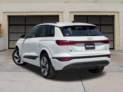 2025 Audi Q6 e-tron Premium quattro