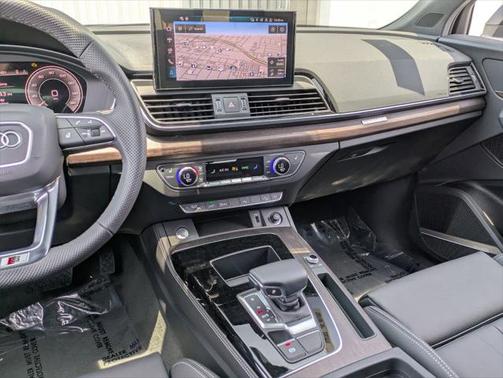 2025 Audi Q5 55 S line Premium Plus
