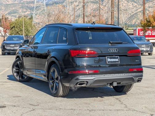 2026 Audi Q7 55 Premium Plus