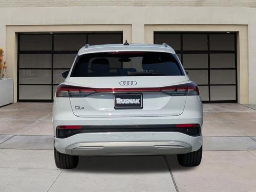 Glacier White Metallic 2023 Audi Q4 e-tron Premium Plus 40 RWD