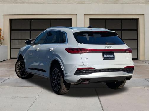 2025 Audi Q5 Premium Plus TFSI quattro S tronic