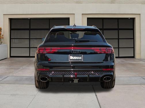 2025 Audi RS Q8 4.0T