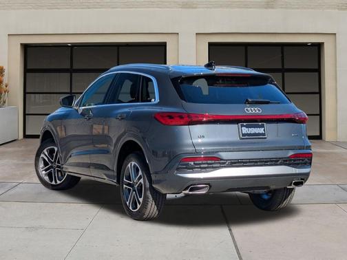 2025 Audi Q5 Premium TFSI quattro S tronic