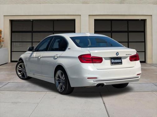 2017 BMW 330e iPerformance