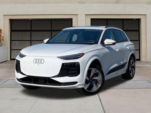 2025 Audi Q6 e-tron Premium Plus quattro