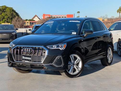 2024 Audi Q3 Premium 45 TFSI S line quattro Tiptronic