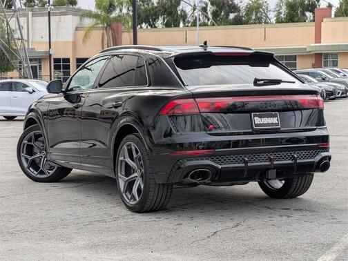 2026 Audi RS Q8 4.0T