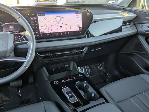 2025 Audi Q6 e-tron Premium Plus quattro