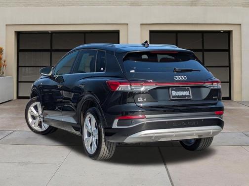 Mythos Black Metallic 2023 Audi Q4 e-tron Premium Plus 50 quattro