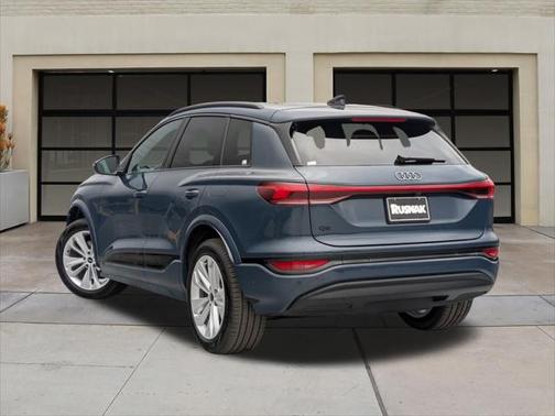 2025 Audi Q6 e-tron Premium