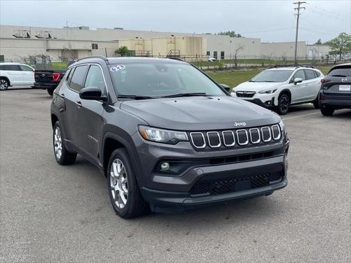 2022 Jeep Compass Latitude Lux