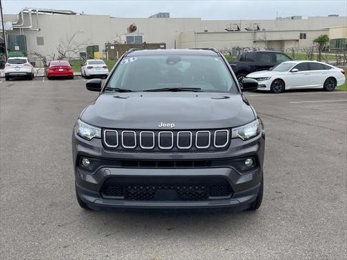 2022 Jeep Compass Latitude Lux