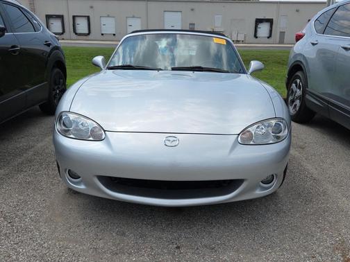 2004 Mazda MX-5 Miata LS