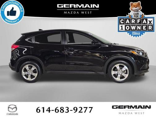 Crystal Black Pearl 2022 Honda HR-V LX