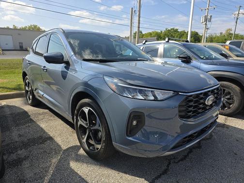 2023 Ford Escape ST-Line Select