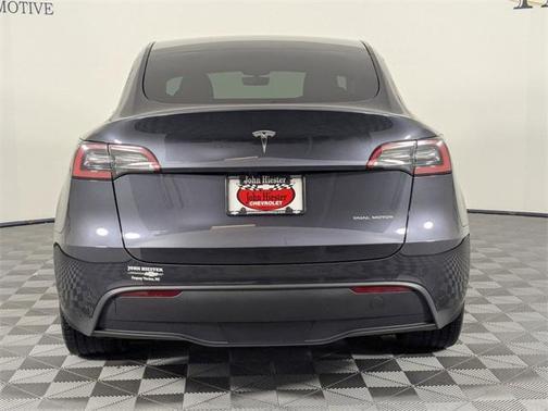 2024 Tesla Model Y Long Range