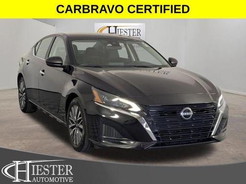 Super Black Clearcoat 2025 Nissan Altima SV