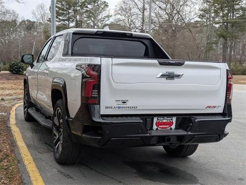 2025 Chevrolet Silverado EV RST