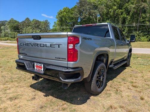 Sterling Gray Metallic 2026 Chevrolet Silverado 2500 Custom