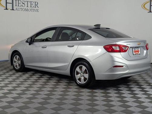 Silver Ice Metallic 2018 Chevrolet Cruze LS