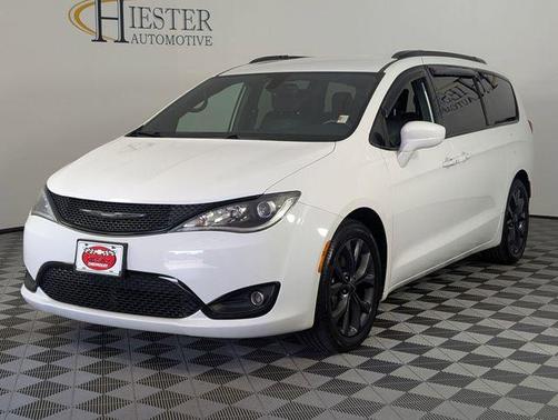 2018 Chrysler Pacifica Touring-L Plus