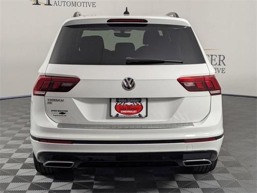 2020 Volkswagen Tiguan 2.0T SE R-Line Black