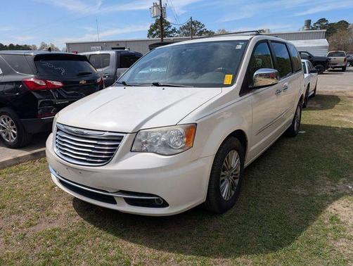 2013 Chrysler Town & Country Touring-L