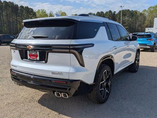 Polar White 2026 Chevrolet Traverse High Country