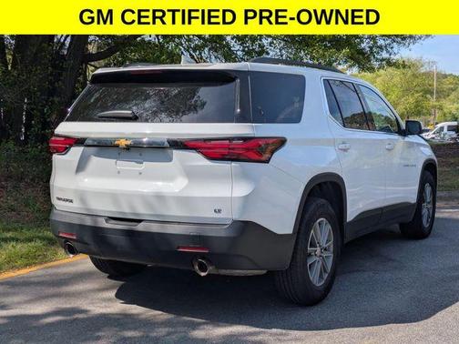 Summit White 2023 Chevrolet Traverse LT Cloth