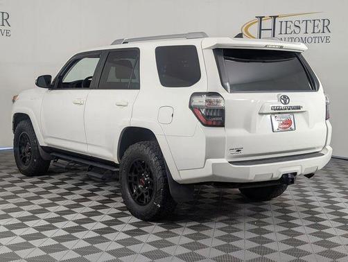 Super White 2018 Toyota 4Runner SR5 Premium