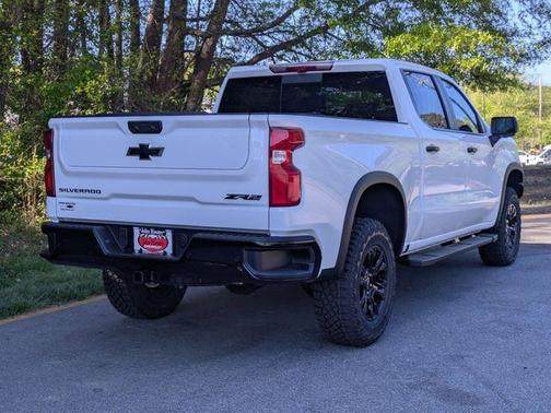 Summit White 2026 Chevrolet Silverado 1500 ZR2