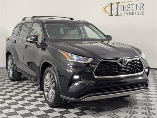 2023 Toyota Highlander Platinum