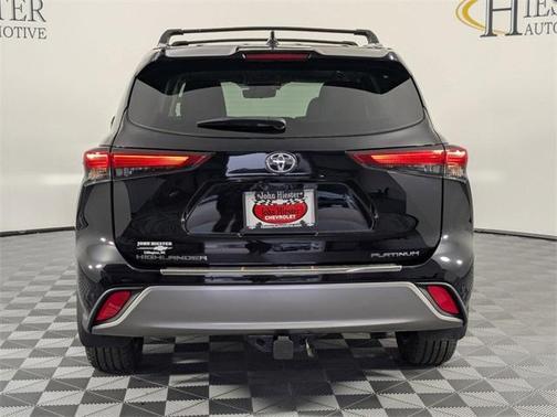 2023 Toyota Highlander Platinum