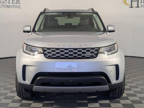 2023 Land Rover Discovery P300 S