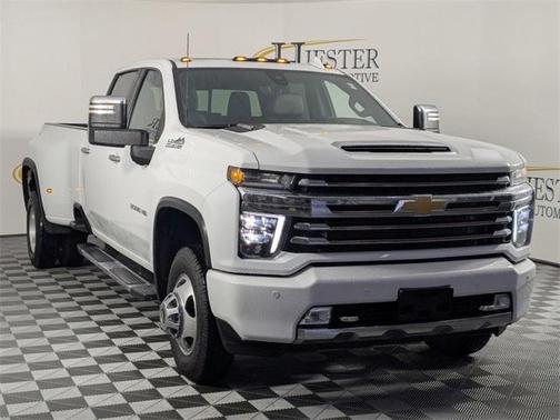 2022 Chevrolet Silverado 3500 High Country