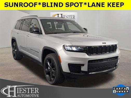 2022 Jeep Grand Cherokee L Laredo