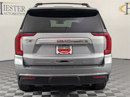 2023 GMC Yukon XL SLT